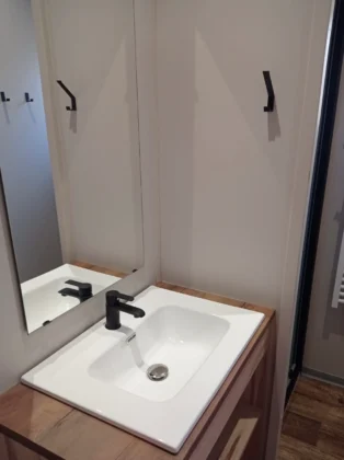 Nos locatifs 25 cannelle sdb